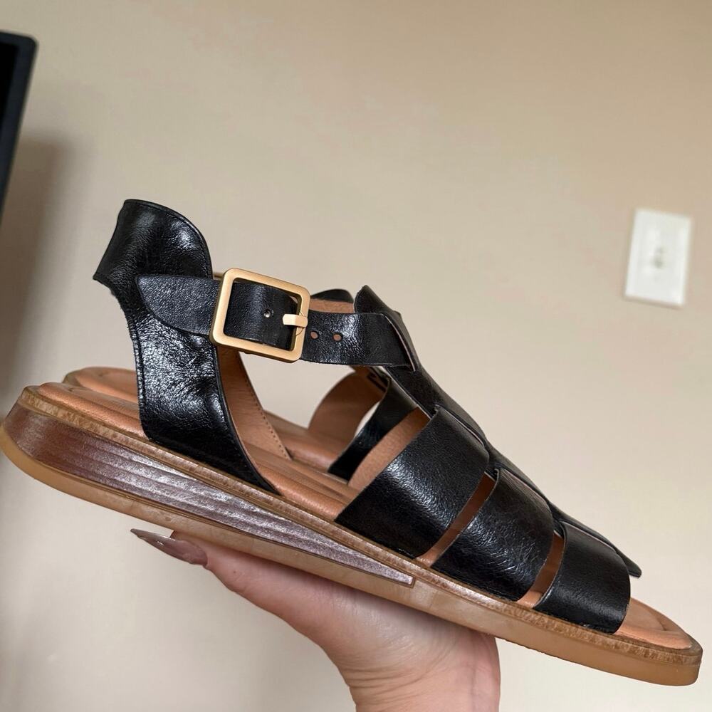 New Miz Mooz Marny 40/ 9-9.5 Black Leather Sandals Fisherman Ankle Strap Cushion